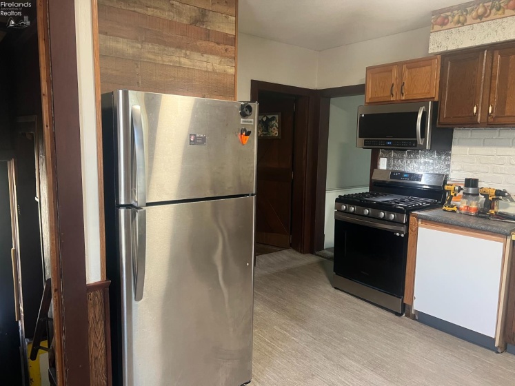 1024 Tiffin Street, Fremont, 43420, 3 Bedroom Bedrooms, ,2 BathroomBathrooms,Residential,For Sale,Tiffin,20263293