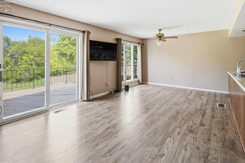 64 River Run Drive, Fremont, 43420, 2 Bedroom Bedrooms, ,3 BathroomBathrooms,Residential,For Sale,River Run,20263408