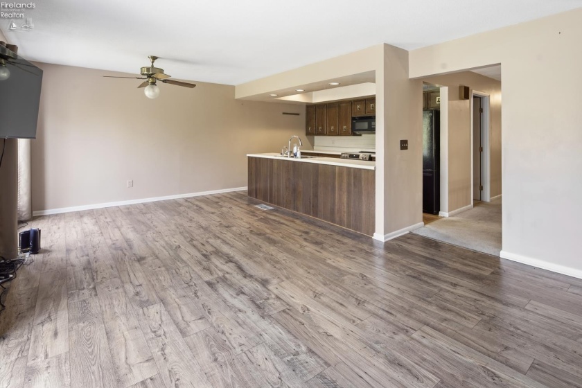 64 River Run Drive, Fremont, 43420, 2 Bedroom Bedrooms, ,3 BathroomBathrooms,Residential,For Sale,River Run,20263408