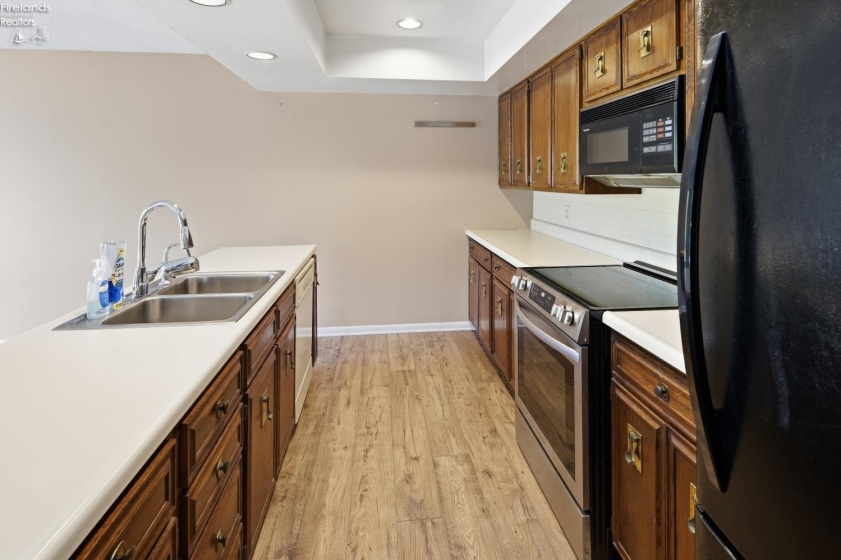 64 River Run Drive, Fremont, 43420, 2 Bedroom Bedrooms, ,3 BathroomBathrooms,Residential,For Sale,River Run,20263408