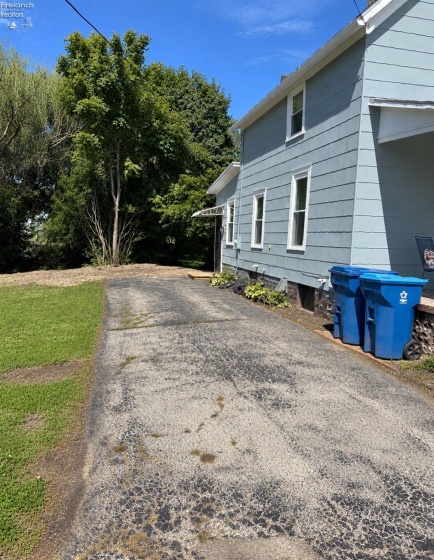 625 Bush Place, Fremont, 43420, 2 Bedroom Bedrooms, ,1 BathroomBathrooms,Residential,For Sale,Bush,20263579