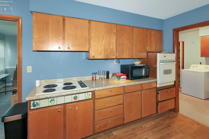 611 Alice Street, Port Clinton, 43452, 2 Bedroom Bedrooms, ,1 BathroomBathrooms,Residential,For Sale,Alice,20263580