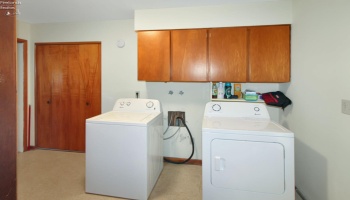 611 Alice Street, Port Clinton, 43452, 2 Bedroom Bedrooms, ,1 BathroomBathrooms,Residential,For Sale,Alice,20263580