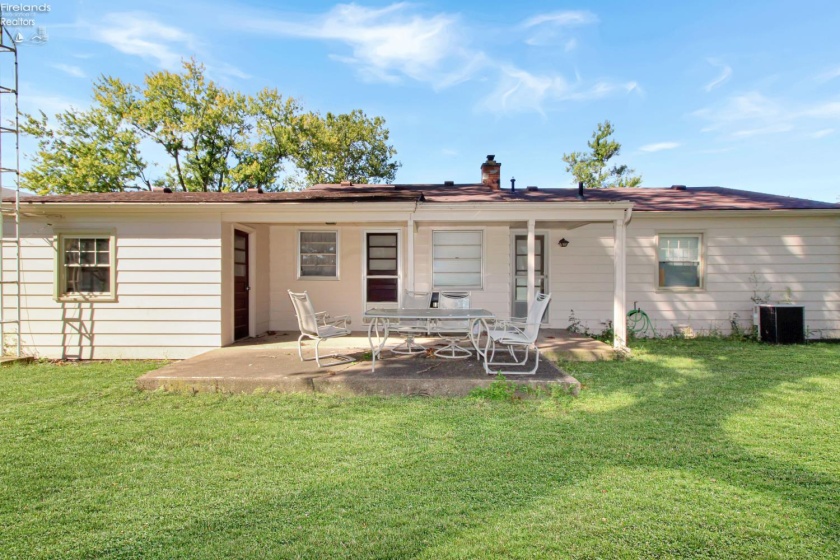 611 Alice Street, Port Clinton, 43452, 2 Bedroom Bedrooms, ,1 BathroomBathrooms,Residential,For Sale,Alice,20263580
