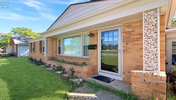 611 Alice Street, Port Clinton, 43452, 2 Bedroom Bedrooms, ,1 BathroomBathrooms,Residential,For Sale,Alice,20263580