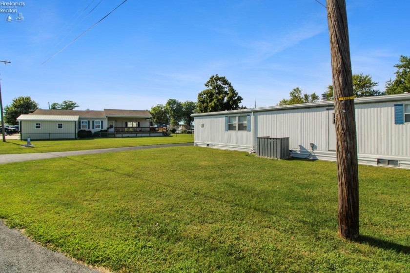 2825 Risingsun Road, Port Clinton, 43452, 1 Bedroom Bedrooms, ,1 BathroomBathrooms,Residential,For Sale,Risingsun,20263583