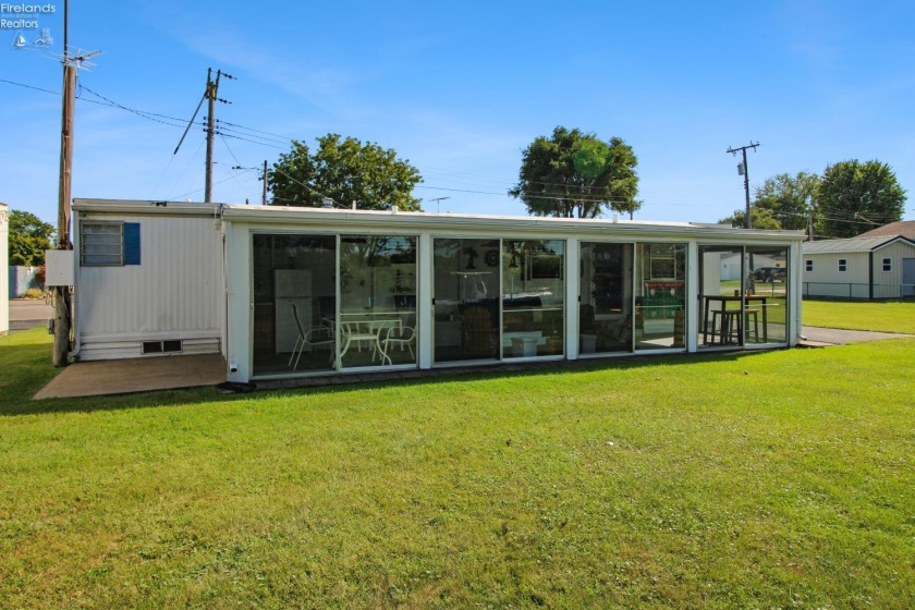 2825 Risingsun Road, Port Clinton, 43452, 1 Bedroom Bedrooms, ,1 BathroomBathrooms,Residential,For Sale,Risingsun,20263583