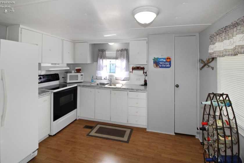 2825 Risingsun Road, Port Clinton, 43452, 1 Bedroom Bedrooms, ,1 BathroomBathrooms,Residential,For Sale,Risingsun,20263583