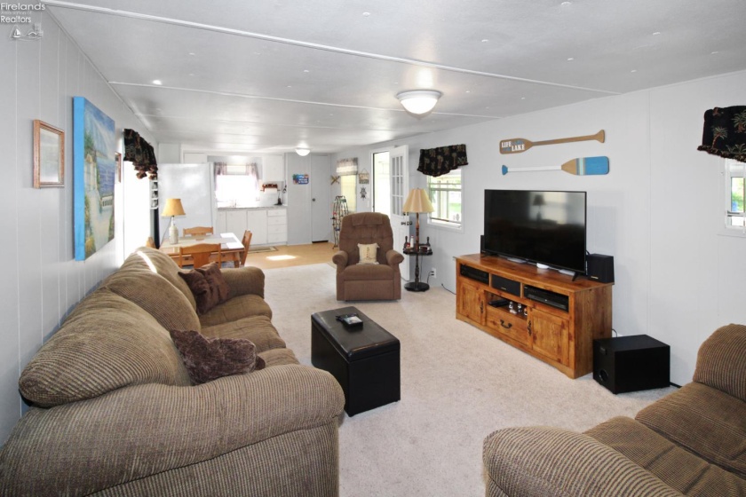 2825 Risingsun Road, Port Clinton, 43452, 1 Bedroom Bedrooms, ,1 BathroomBathrooms,Residential,For Sale,Risingsun,20263583