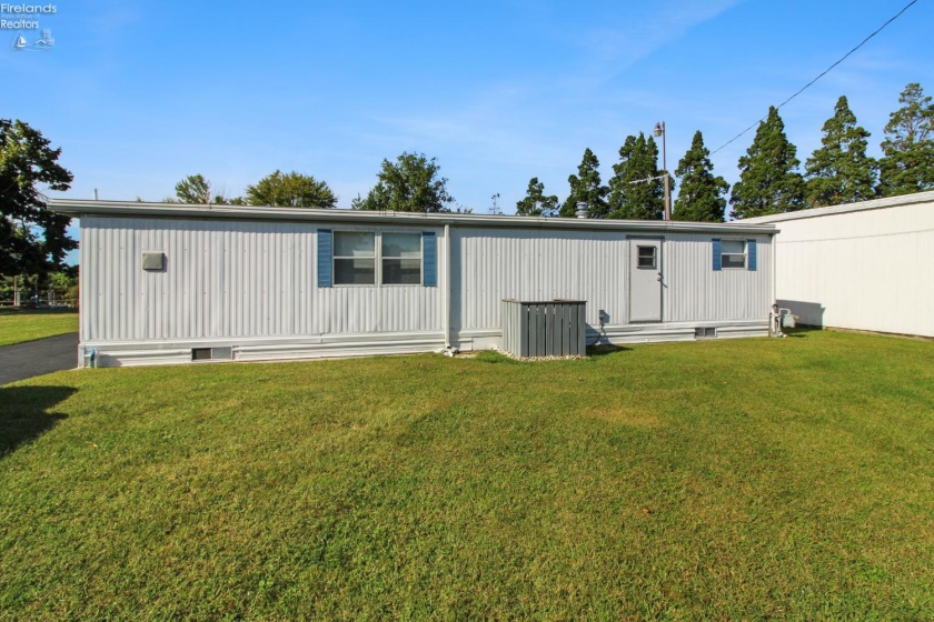 2825 Risingsun Road, Port Clinton, 43452, 1 Bedroom Bedrooms, ,1 BathroomBathrooms,Residential,For Sale,Risingsun,20263583