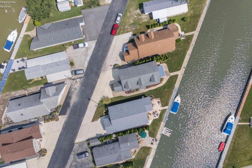 1541 Anchor Avenue, Port Clinton, 43452, 4 Bedroom Bedrooms, ,4 BathroomBathrooms,Residential,For Sale,Anchor,20262782