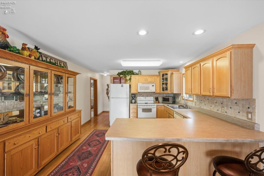 1541 Anchor Avenue, Port Clinton, 43452, 4 Bedroom Bedrooms, ,4 BathroomBathrooms,Residential,For Sale,Anchor,20262782