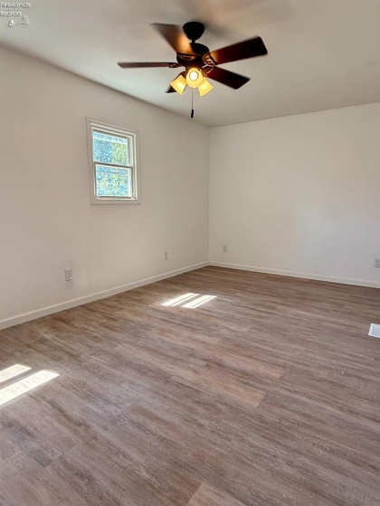 152 Garvin Avenue, Elyria, 44035, 3 Bedroom Bedrooms, ,1 BathroomBathrooms,Residential,For Sale,Garvin,20263603