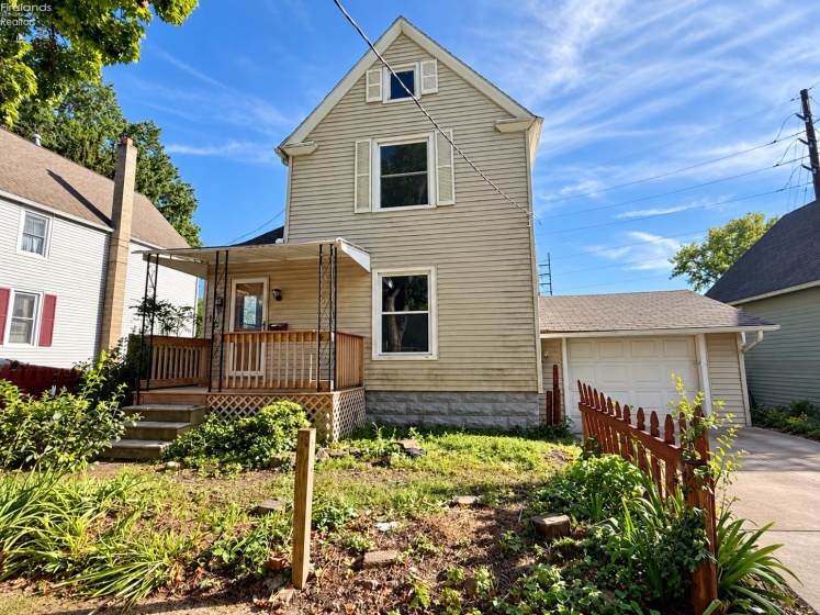 152 Garvin Avenue, Elyria, 44035, 3 Bedroom Bedrooms, ,1 BathroomBathrooms,Residential,For Sale,Garvin,20263603