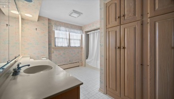 721 Laurel Avenue, Marblehead, 43440, 3 Bedroom Bedrooms, ,2 BathroomBathrooms,Residential,For Sale,Laurel,20263601