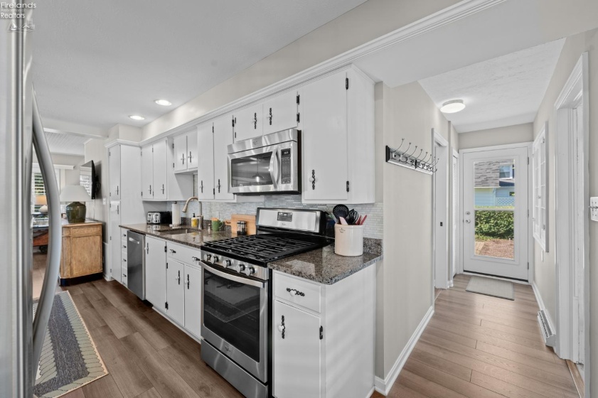319 Seneca Avenue, Huron, 44839, 5 Bedroom Bedrooms, ,5 BathroomBathrooms,Residential,For Sale,Seneca,20263565