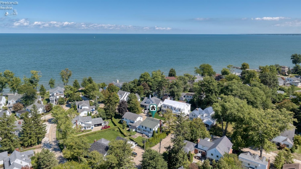 319 Seneca Avenue, Huron, 44839, 5 Bedroom Bedrooms, ,5 BathroomBathrooms,Residential,For Sale,Seneca,20263565
