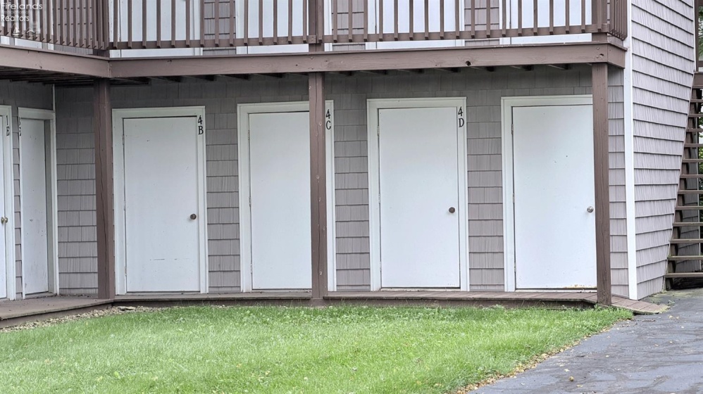 111 Lakeshore, Kelleys Island, 43438, 2 Bedroom Bedrooms, ,2 BathroomBathrooms,Residential,For Sale,Lakeshore,20263613