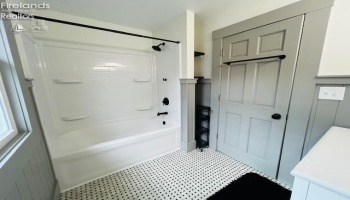 907 Central Avenue, Sandusky, 44870, 5 Bedroom Bedrooms, ,3 BathroomBathrooms,Residential,For Sale,Central,20263418
