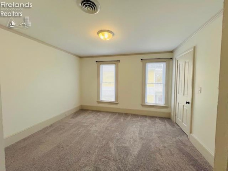 907 Central Avenue, Sandusky, 44870, 5 Bedroom Bedrooms, ,3 BathroomBathrooms,Residential,For Sale,Central,20263418