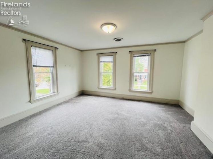 907 Central Avenue, Sandusky, 44870, 5 Bedroom Bedrooms, ,3 BathroomBathrooms,Residential,For Sale,Central,20263418