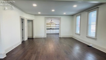 907 Central Avenue, Sandusky, 44870, 5 Bedroom Bedrooms, ,3 BathroomBathrooms,Residential,For Sale,Central,20263418
