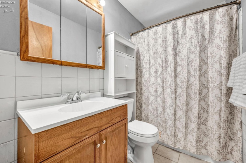3811 Hoffman Drive, Sandusky, 44870, 3 Bedroom Bedrooms, ,2 BathroomBathrooms,Residential,For Sale,Hoffman,20263474