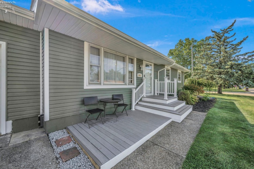 3811 Hoffman Drive, Sandusky, 44870, 3 Bedroom Bedrooms, ,2 BathroomBathrooms,Residential,For Sale,Hoffman,20263474