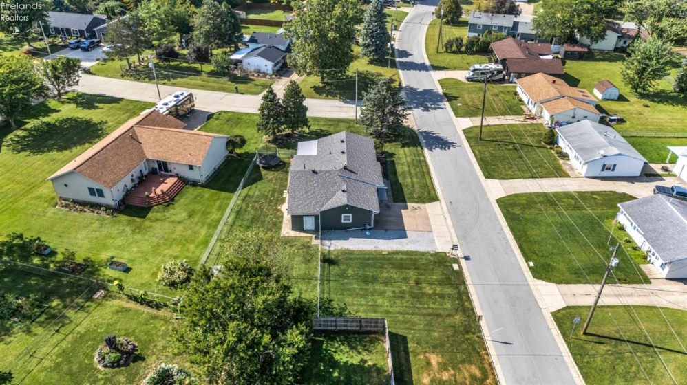 3811 Hoffman Drive, Sandusky, 44870, 3 Bedroom Bedrooms, ,2 BathroomBathrooms,Residential,For Sale,Hoffman,20263474