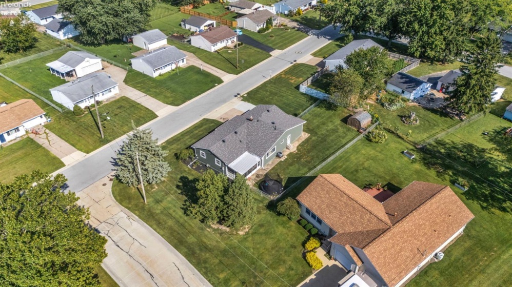 3811 Hoffman Drive, Sandusky, 44870, 3 Bedroom Bedrooms, ,2 BathroomBathrooms,Residential,For Sale,Hoffman,20263474