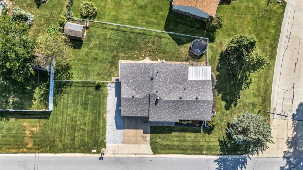3811 Hoffman Drive, Sandusky, 44870, 3 Bedroom Bedrooms, ,2 BathroomBathrooms,Residential,For Sale,Hoffman,20263474