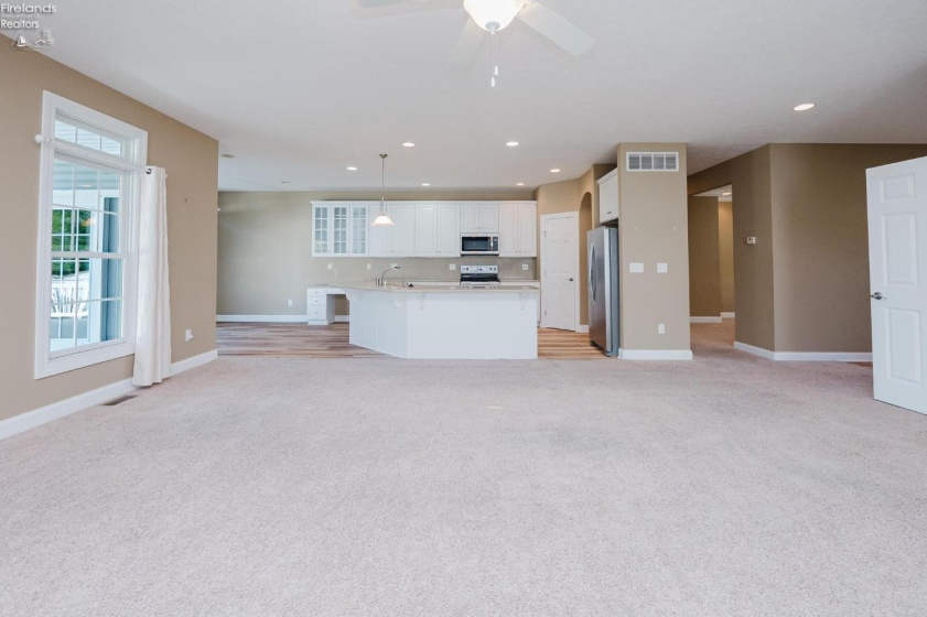 738 Walnut Ridge, Sandusky, 44870, 5 Bedroom Bedrooms, ,4 BathroomBathrooms,Residential,For Sale,Walnut Ridge,20263578