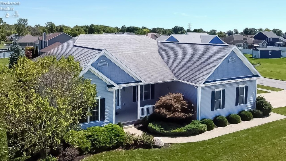 738 Walnut Ridge, Sandusky, 44870, 5 Bedroom Bedrooms, ,4 BathroomBathrooms,Residential,For Sale,Walnut Ridge,20263578