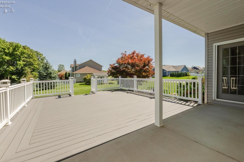 738 Walnut Ridge, Sandusky, 44870, 5 Bedroom Bedrooms, ,4 BathroomBathrooms,Residential,For Sale,Walnut Ridge,20263578