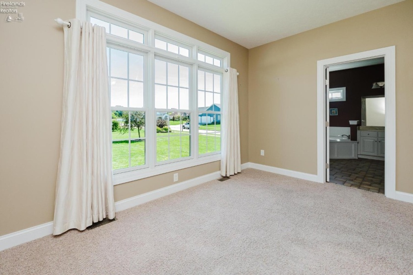 738 Walnut Ridge, Sandusky, 44870, 5 Bedroom Bedrooms, ,4 BathroomBathrooms,Residential,For Sale,Walnut Ridge,20263578