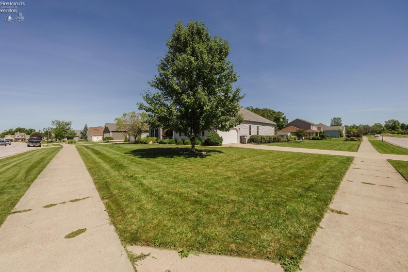 738 Walnut Ridge, Sandusky, 44870, 5 Bedroom Bedrooms, ,4 BathroomBathrooms,Residential,For Sale,Walnut Ridge,20263578