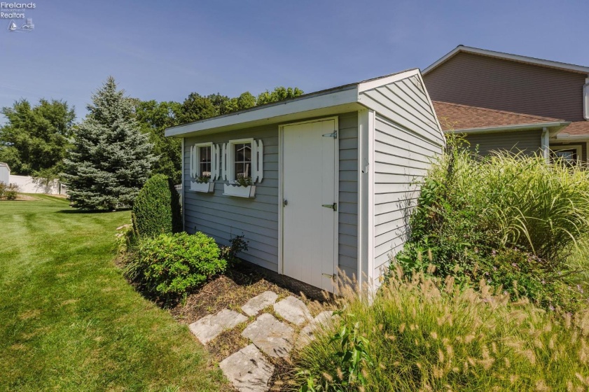 738 Walnut Ridge, Sandusky, 44870, 5 Bedroom Bedrooms, ,4 BathroomBathrooms,Residential,For Sale,Walnut Ridge,20263578