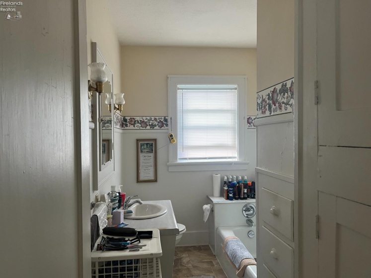 319 Arch Street, Fremont, 43420, ,Multiple Units,For Sale,Arch,20263605