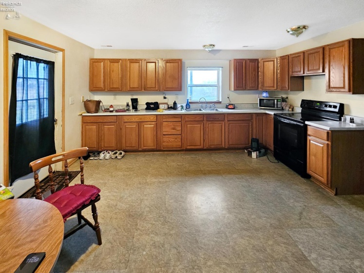 603 CR 314, Bellevue, 44811, ,Multiple Units,For Sale,CR 314,20263639