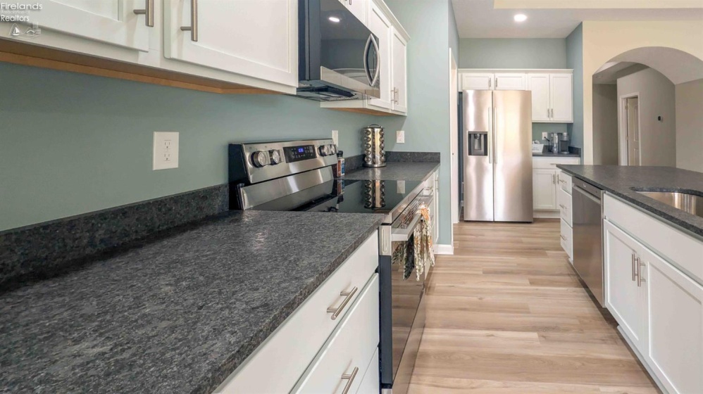 6025 Coventry Circle, Huron, 44, 3 Bedroom Bedrooms, ,2 BathroomBathrooms,Residential,For Sale,Coventry,20263575