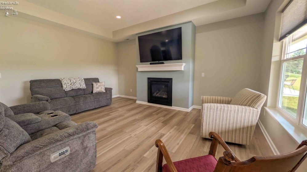 6025 Coventry Circle, Huron, 44, 3 Bedroom Bedrooms, ,2 BathroomBathrooms,Residential,For Sale,Coventry,20263575