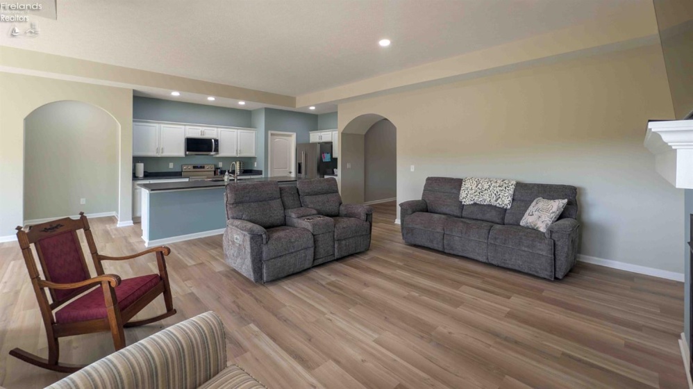 6025 Coventry Circle, Huron, 44, 3 Bedroom Bedrooms, ,2 BathroomBathrooms,Residential,For Sale,Coventry,20263575