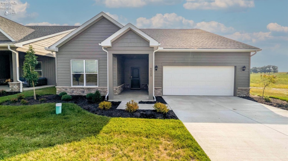 6025 Coventry Circle, Huron, 44, 3 Bedroom Bedrooms, ,2 BathroomBathrooms,Residential,For Sale,Coventry,20263575