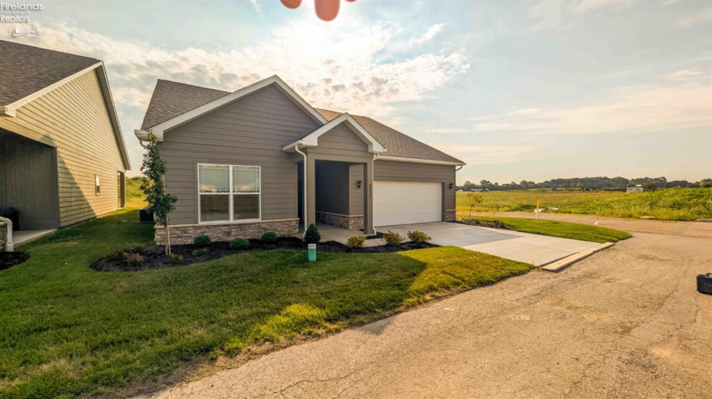 6025 Coventry Circle, Huron, 44, 3 Bedroom Bedrooms, ,2 BathroomBathrooms,Residential,For Sale,Coventry,20263575