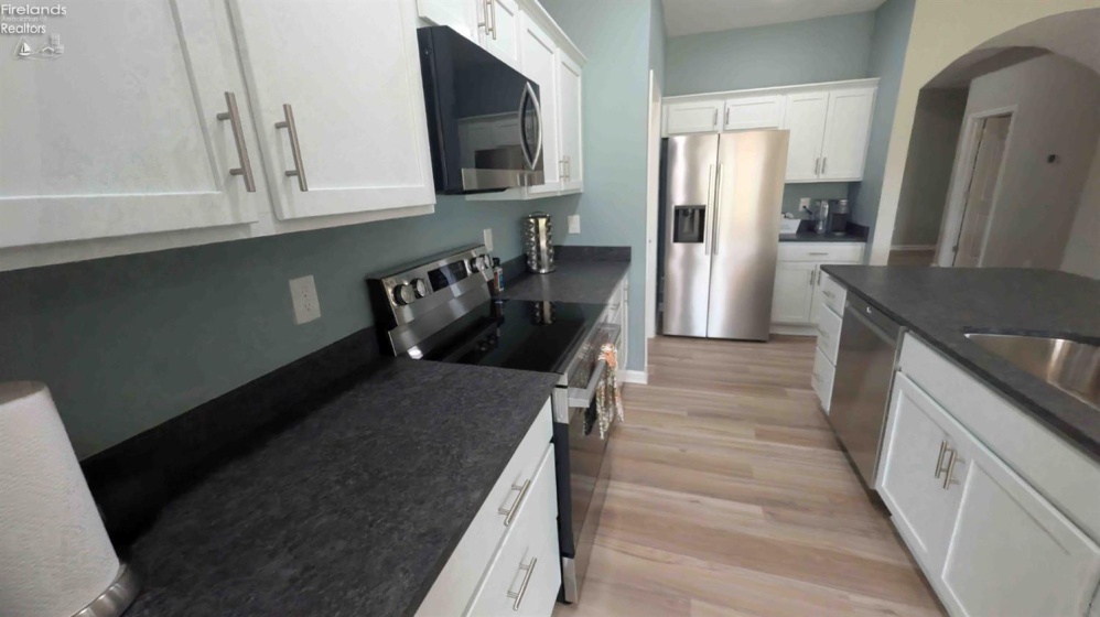 6025 Coventry Circle, Huron, 44, 3 Bedroom Bedrooms, ,2 BathroomBathrooms,Residential,For Sale,Coventry,20263575
