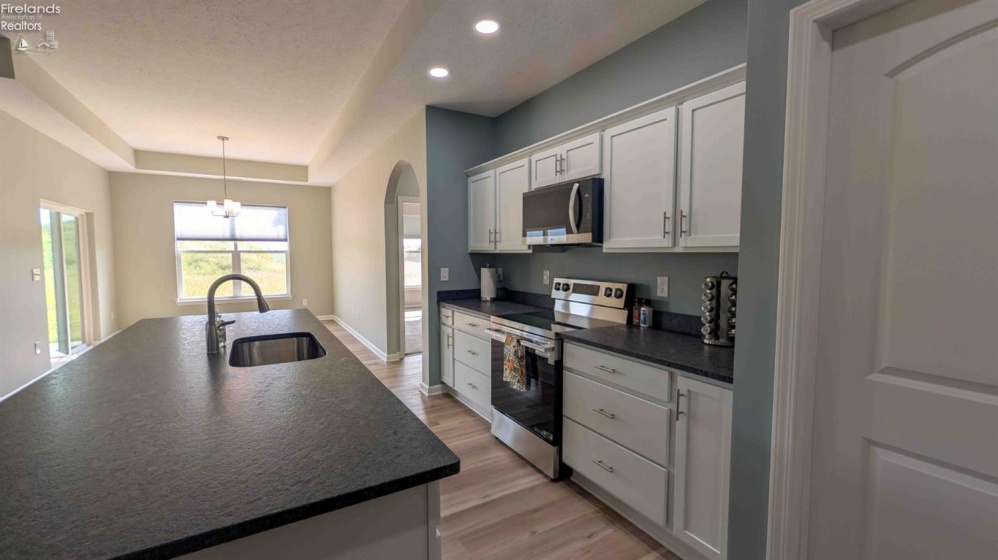 6025 Coventry Circle, Huron, 44, 3 Bedroom Bedrooms, ,2 BathroomBathrooms,Residential,For Sale,Coventry,20263575