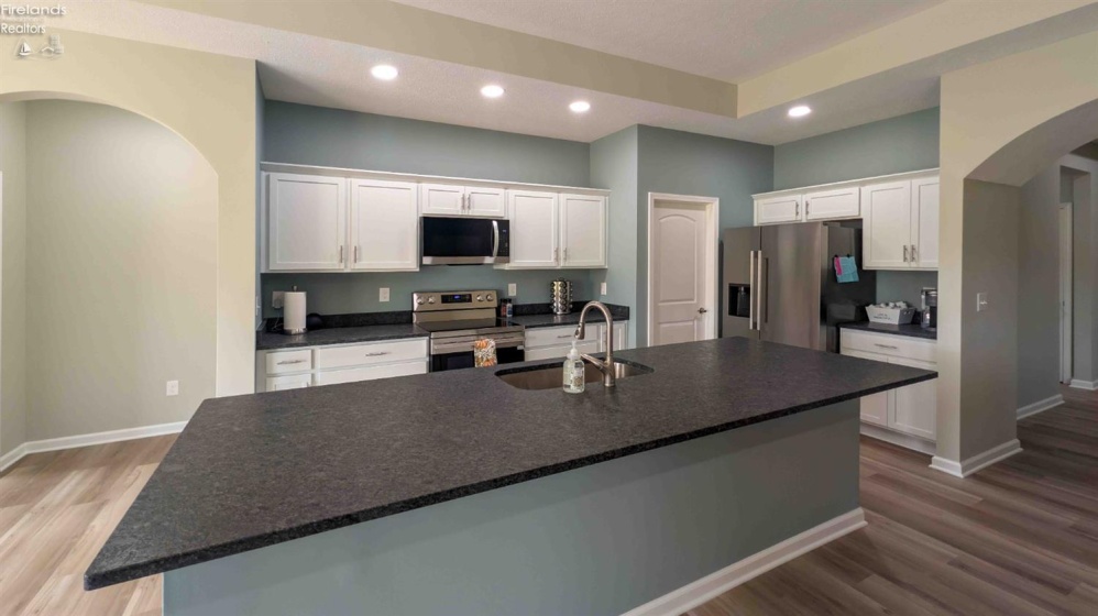 6025 Coventry Circle, Huron, 44, 3 Bedroom Bedrooms, ,2 BathroomBathrooms,Residential,For Sale,Coventry,20263575
