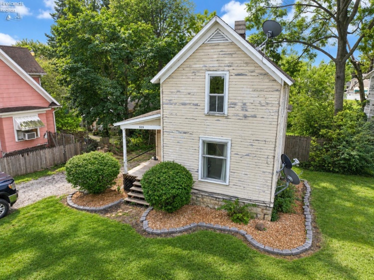 529 Tiffin Street, Fremont, 43420, 3 Bedroom Bedrooms, ,1 BathroomBathrooms,Residential,For Sale,Tiffin,20263628