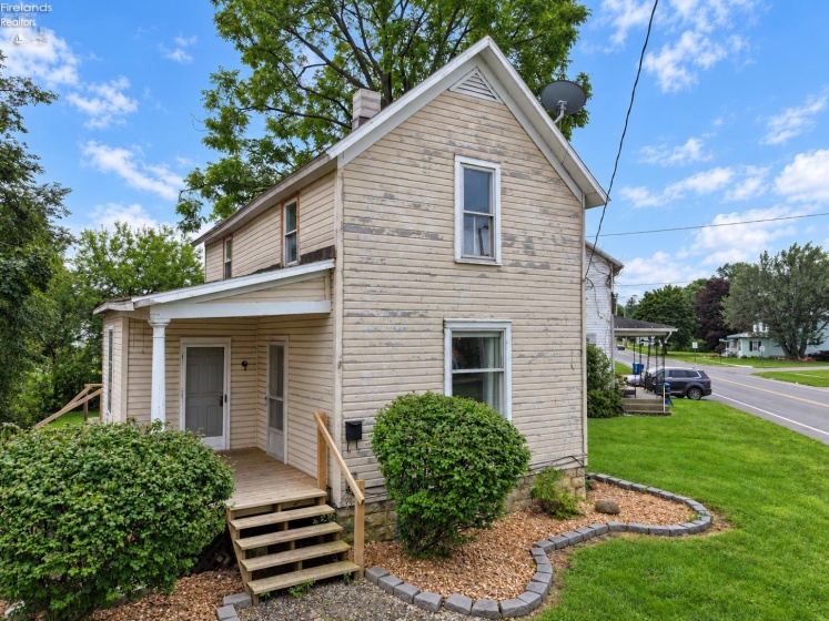 529 Tiffin Street, Fremont, 43420, 3 Bedroom Bedrooms, ,1 BathroomBathrooms,Residential,For Sale,Tiffin,20263628