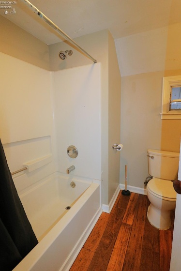 8 Chatham Street, Norwalk, 44857, ,Multiple Units,For Sale,Chatham,20263576
